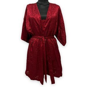 Secret Treasures burgundy chemise robe set size Medium